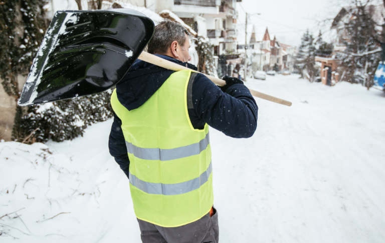 ‘Tis the Season to Be Cautions: 3 Winter Safety Tips for Seniors