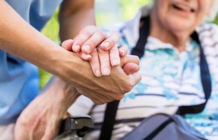 Senior Caregiver Side Gigs: Practical Tips for Finding the Perfect Opportunity to Make Extra Income