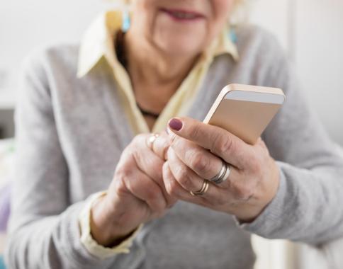 “7 Apps to Help Improve Your Health, Fitness & Connections – A Guide for Seniors”