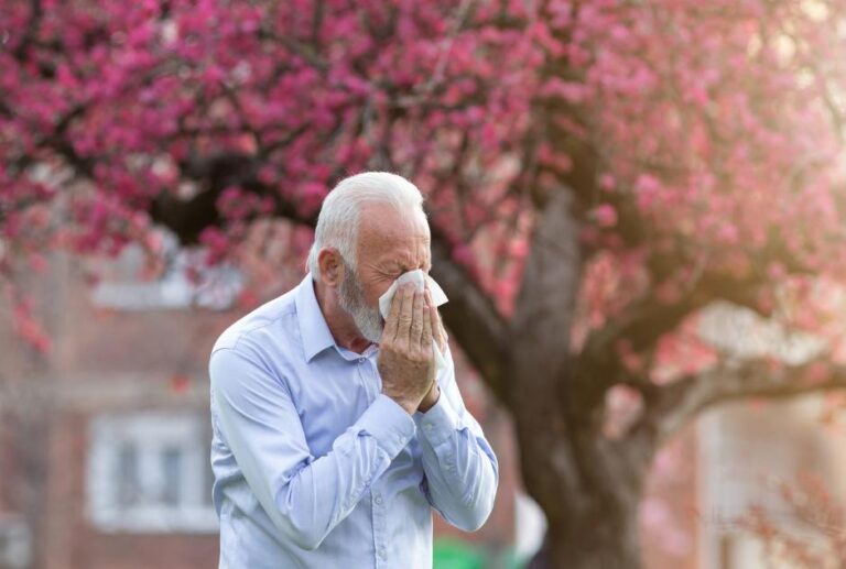 5 Effective Pollen Allergy Management Tips for Older Adults – Unified Caring Association